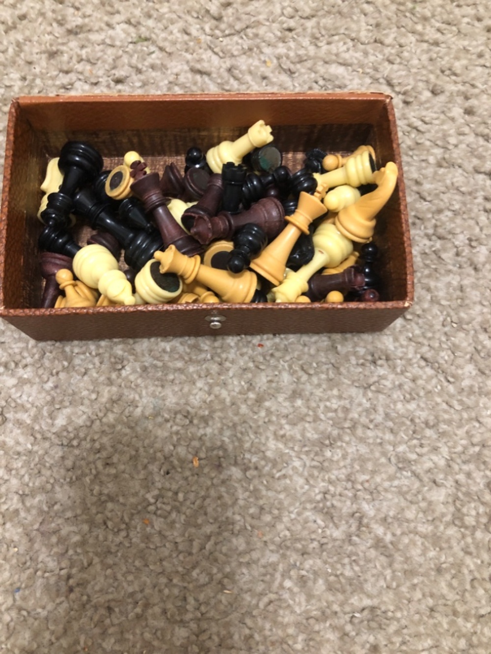 vintage chess set plastic 1945 - Picture 6 of 7